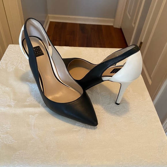 White House Black Market Two-Tone Heels - Picture 4 of 9
